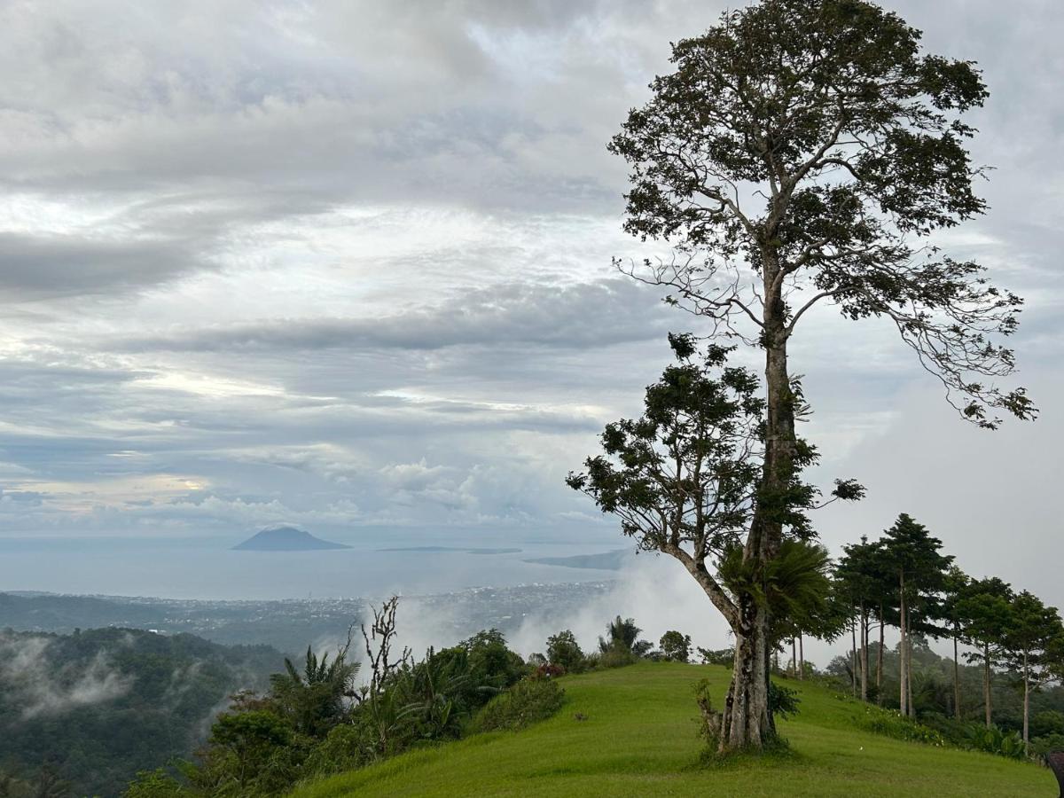 K2 Lembeh Dive Resort Bitung Exterior foto